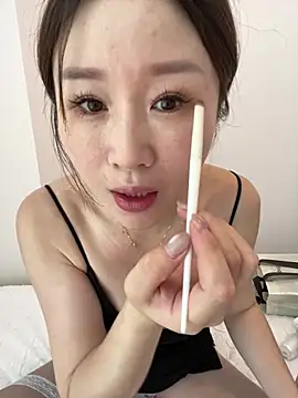 qin205205 online show from 20, 6, 2026