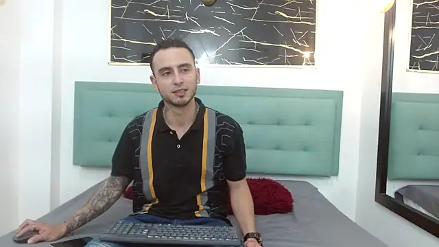 Snapshot of PowerLustX chatting on 2, 5, 2026 PowerLustX online show from 2, 5, 2026