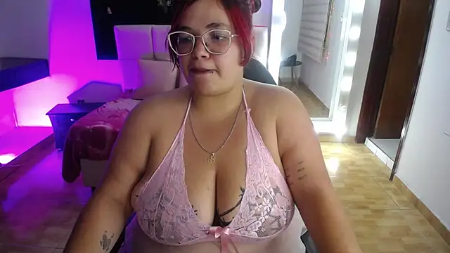 Snapshot of Sweet_cat_t chatting on 27, 4, 2026 Sweet cat t online show from 27, 4, 2026