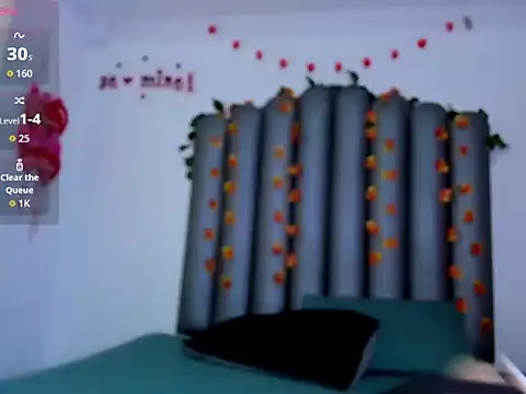 Snapshot of Carolinaa-03 chatting on 13, 4, 2026 Carolinaa-03 online show from 13, 4, 2026