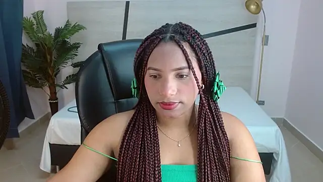 Snapshot of coral_echeverri chatting on 29, 4, 2026 coral echeverri online show from 29, 4, 2026