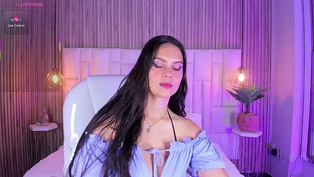 Snapshot of NicolSantos chatting on 1, 5, 2026 NicolSantos online show from 1, 5, 2026