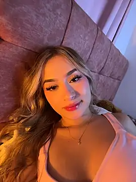 AmyRusso online show from 22, 7, 2026