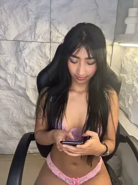 Snapshot of sol__r chatting on 19, 4, 2026 sol r online show from 19, 4, 2026