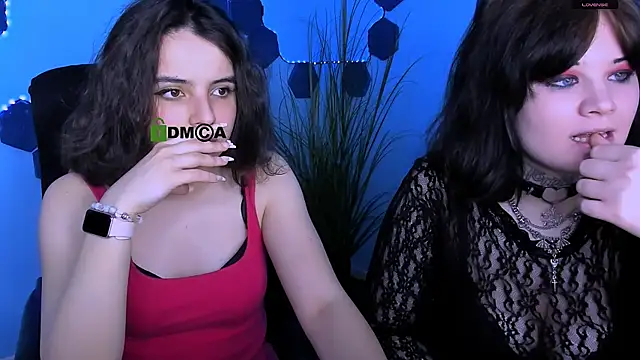 mia mooon  online show from 4, 5, 2026