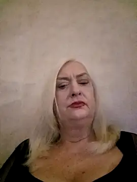 Julia20X online show from 25, 4, 2026