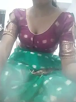 Shaniya03 online show from 19, 5, 2026