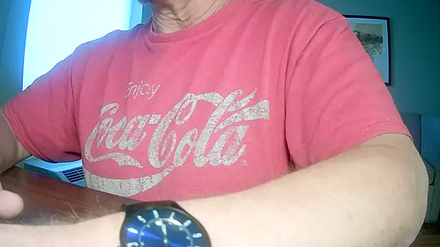 Snapshot of ilundercover chatting on 8, 4, 2026 ilundercover online show from 8, 4, 2026