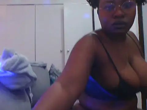 TwerkingTemptress online show from 24, 4, 2026