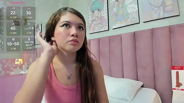 Hellencute18  online show from 8, 6, 2026