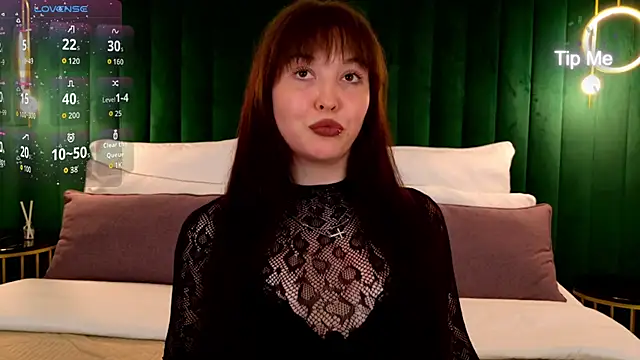 YunaStorm online show from 8, 4, 2026