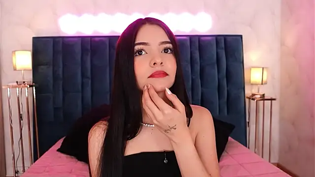 NicoleeNash online show from 13, 5, 2026