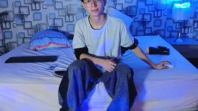 Twink Sebas7 online show from 12, 7, 2026
