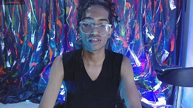 triiangel latinboy online show from 29, 5, 2026