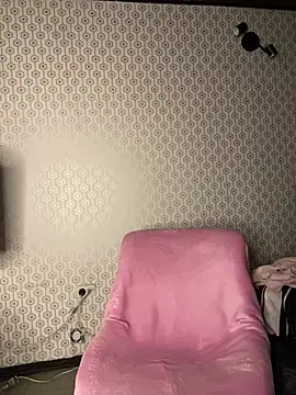 AlanaMartinez Pink online show from 23, 5, 2026