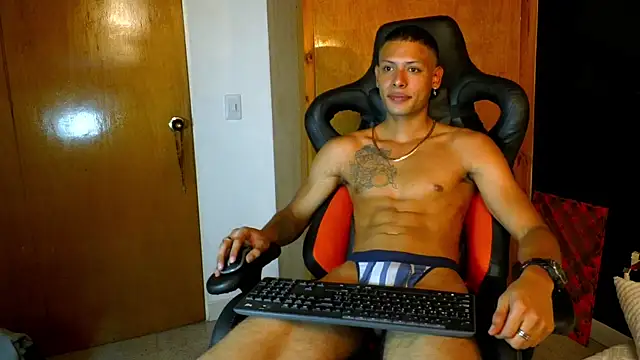 Snapshot of nicolas_valmont chatting on 28, 7, 2026 nicolas valmont online show from 28, 7, 2026