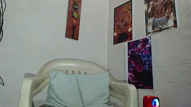 Snapshot of nicolas_valmont chatting on 1, 8, 2026 nicolas valmont online show from 1, 8, 2026
