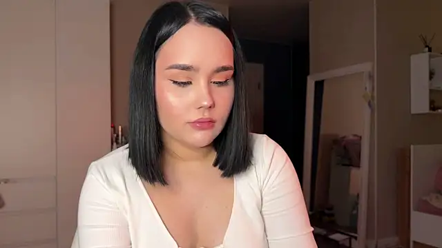 Snapshot of lola_raze chatting on 12, 7, 2026 lola raze online show from 12, 7, 2026