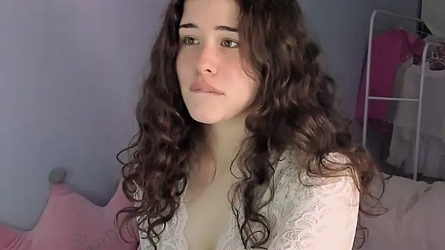 ChloeBlisss online show from 10, 6, 2026