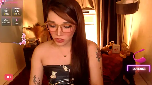 Snapshot of Precious_RoseDollxxx chatting on 17, 7, 2026 Precious RoseDollxxx online show from 17, 7, 2026