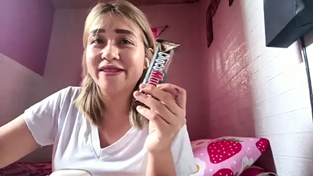 Snapshot of TamRuman chatting on 11, 4, 2026 TamRuman online show from 11, 4, 2026