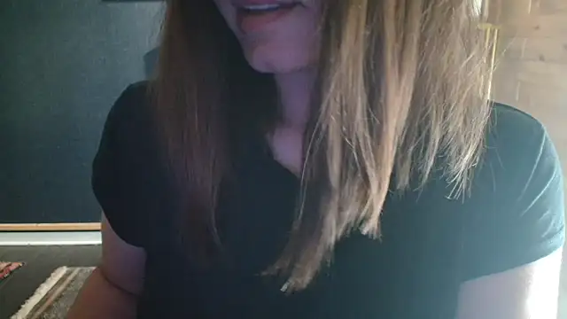 Snapshot of NicoleLove_ chatting on 25, 6, 2026 NicoleLove online show from 25, 6, 2026