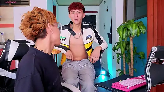 Snapshot of Ryan_y_tony chatting on 9, 4, 2026 Ryan y tony online show from 9, 4, 2026