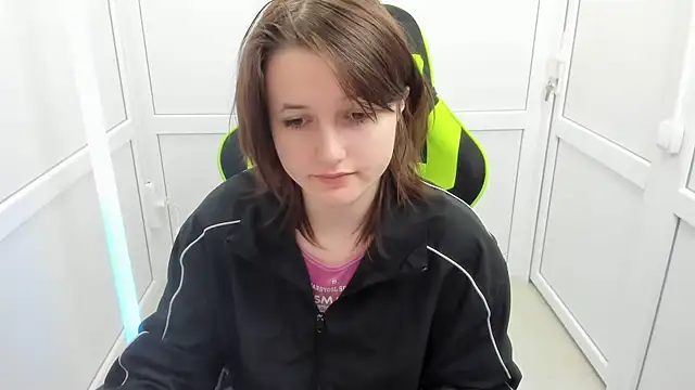 Snapshot of GoldenKiss chatting on 20, 4, 2026 GoldenKiss online show from 20, 4, 2026