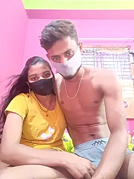 Snapshot of Hot-Couple4 chatting on 18, 4, 2026 Hot-Couple4 online show from 18, 4, 2026