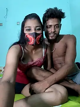 Snapshot of Hot-Couple4 chatting on 6, 5, 2026 Hot-Couple4 online show from 6, 5, 2026