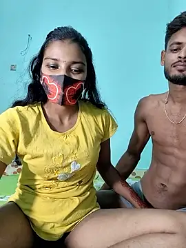 Snapshot of Hot-Couple4 chatting on 9, 5, 2026 Hot-Couple4 online show from 9, 5, 2026