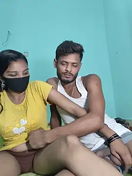 Snapshot of Hot-Couple4 chatting on 19, 5, 2026 Hot-Couple4 online show from 19, 5, 2026