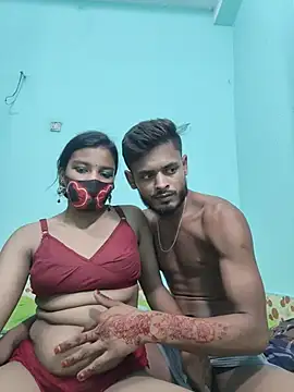 Snapshot of Hot-Couple4 chatting on 1, 6, 2026 Hot-Couple4 online show from 1, 6, 2026