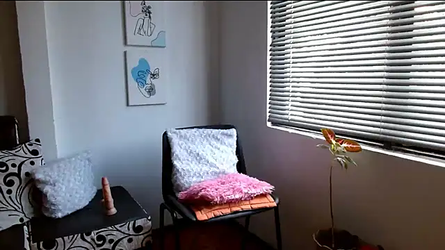 alisonnturbay online show from 2, 6, 2026