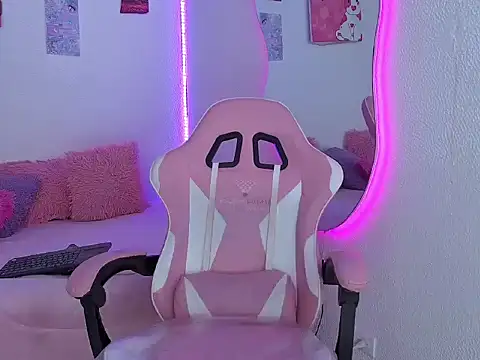 anisha vela online show from 10, 4, 2026