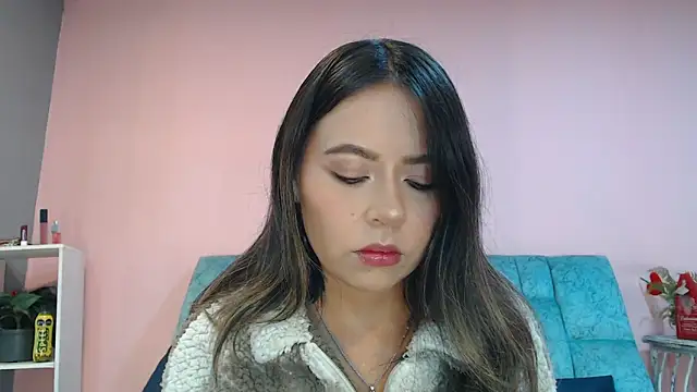 Snapshot of SalomeMartinez_ chatting on 6, 5, 2026 SalomeMartinez online show from 6, 5, 2026