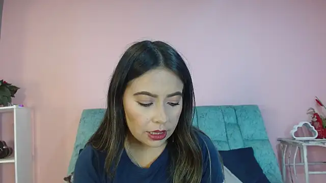 SalomeMartinez  online show from 30, 6, 2026