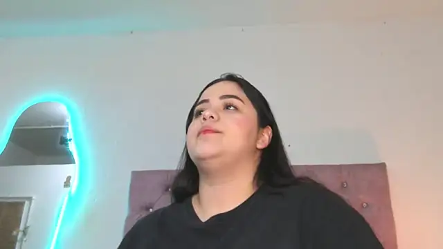 laurenlaine online show from 17, 5, 2026