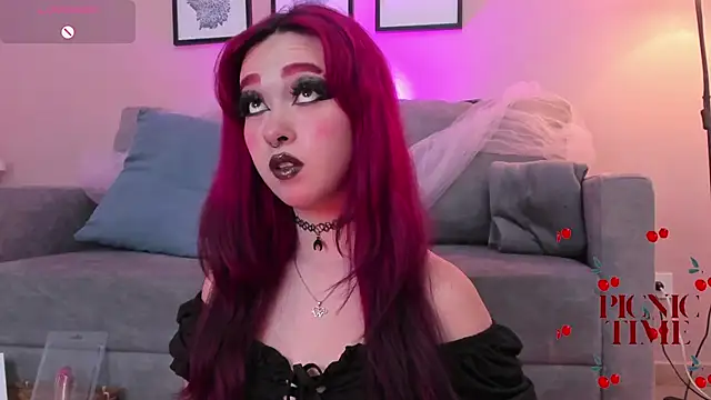 Snapshot of Leah_cherry chatting on 18, 6, 2026 Leah cherry online show from 18, 6, 2026
