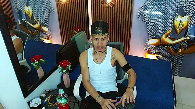 Snapshot of Skinny_cute_Alyer chatting on 26, 5, 2026 Skinny cute Alyer online show from 26, 5, 2026