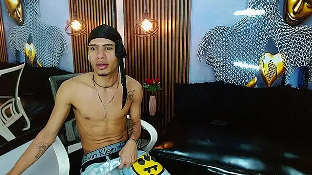 Skinny cute Alyer online show from 26, 6, 2026