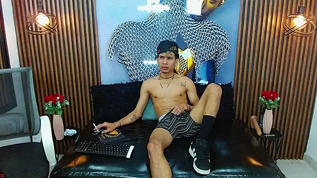 Skinny cute Alyer online show from 7, 7, 2026