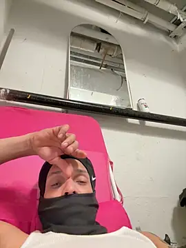 Snapshot of Thurealsexy chatting on 9, 4, 2026 Thurealsexy online show from 9, 4, 2026