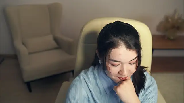 Snapshot of ShanaYock chatting on 11, 4, 2026 ShanaYock online show from 11, 4, 2026