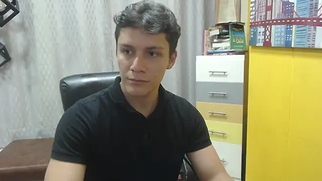 Snapshot of Zayn_clausen chatting on 15, 5, 2026 Zayn clausen online show from 15, 5, 2026