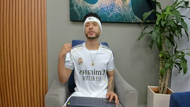 Snapshot of denis_winslow chatting on 22, 5, 2026 denis winslow online show from 22, 5, 2026