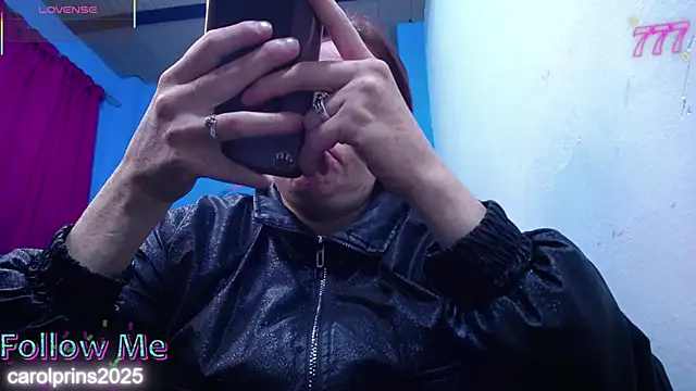 Snapshot of carolinhe26 chatting on 19, 6, 2026 carolinhe26 online show from 19, 6, 2026
