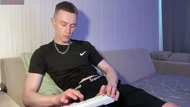 Travis Gracile online show from 16, 5, 2026