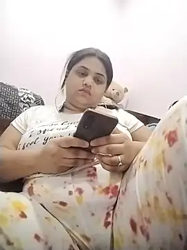 hotsilk21 online show from 9, 6, 2026