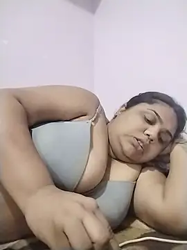 hotsilk21 online show from 25, 7, 2026
